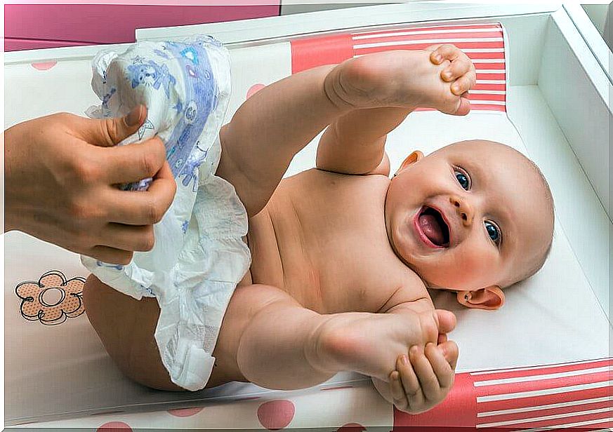 Advantages and Disadvantages of Cloth Diapers