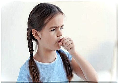 girl with dry cough