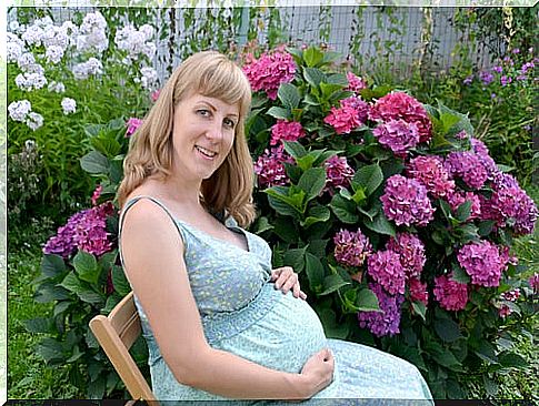 Summer clothes for pregnant women