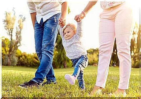 The importance of movement in children's development: walking with the baby